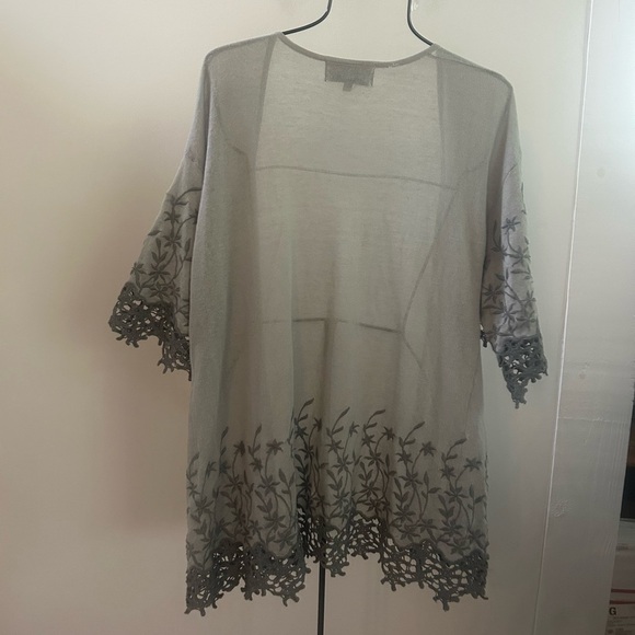 Anthropologie gray embroidered sweater medium - Picture 4 of 5